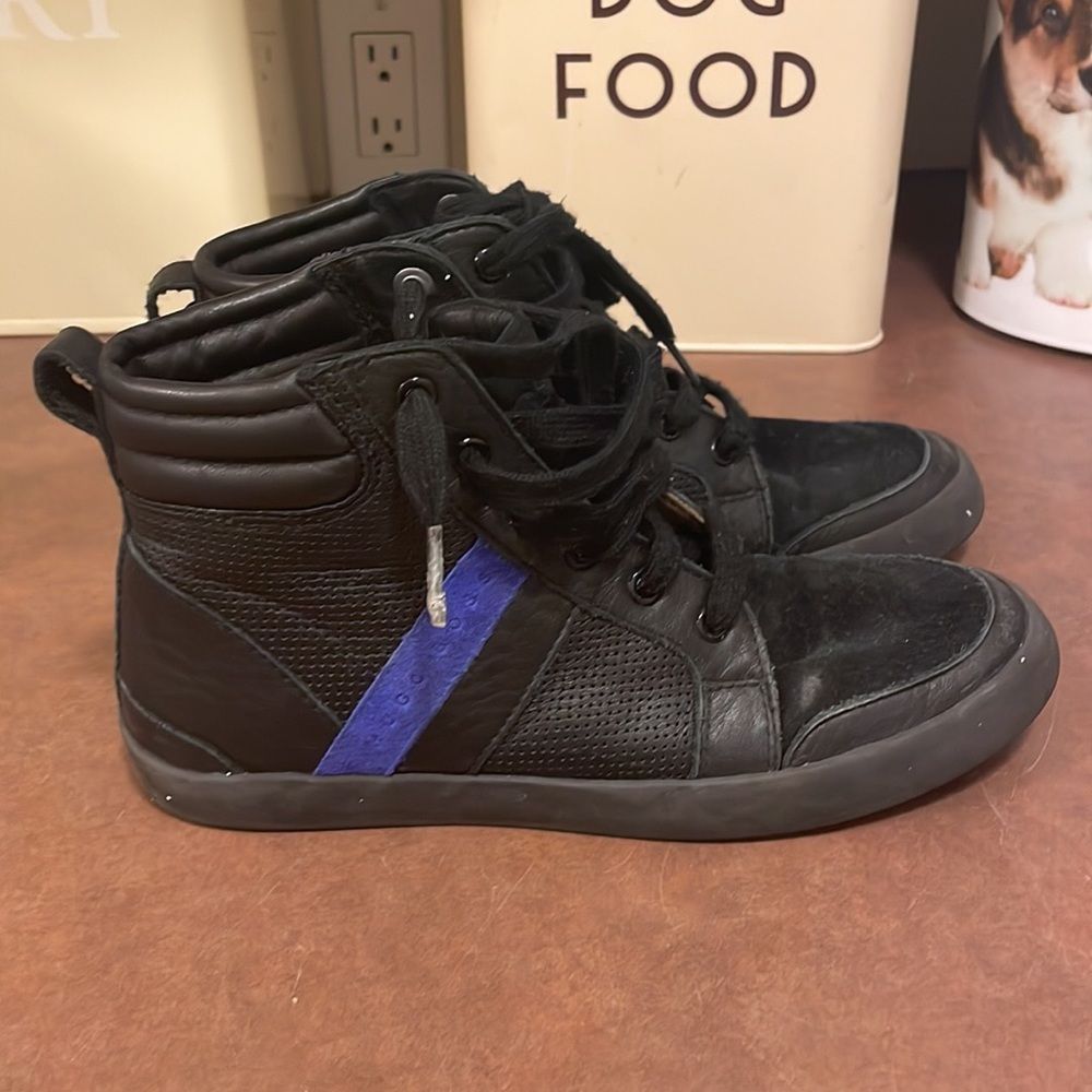 Hugo boss high top sneakers sz 2 blue and black